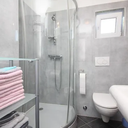 8424a Apartment *